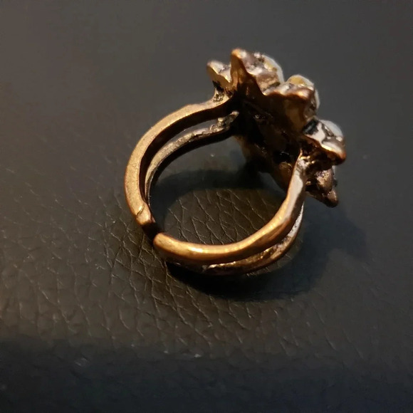 *RING flower  motif - Picture 3 of 6